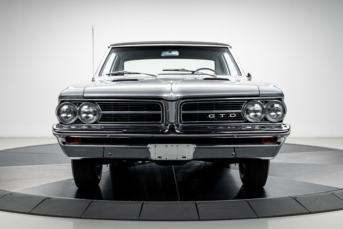 Pontiac-GTO-1964-Sedan-7