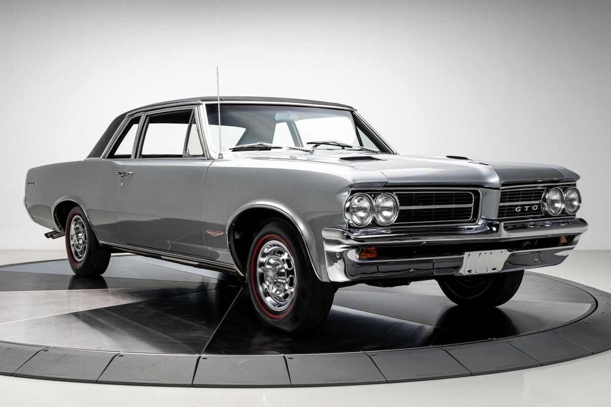 Pontiac-GTO-1964-Sedan-8