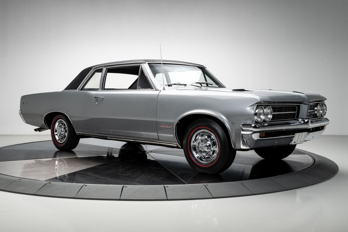 Pontiac-GTO-1964-Sedan-9