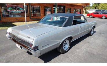 Pontiac-GTO-1965-2-door-coupe-13