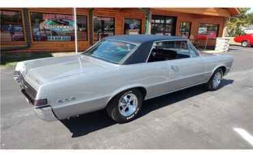 Pontiac-GTO-1965-2-door-coupe-14