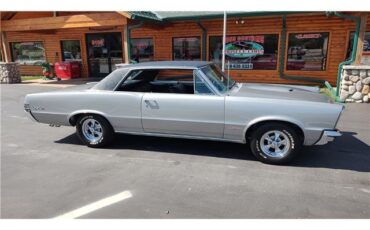 Pontiac-GTO-1965-2-door-coupe-22