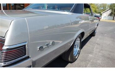 Pontiac-GTO-1965-2-door-coupe-33