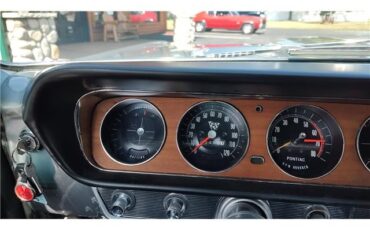 Pontiac-GTO-1965-2-door-coupe-34