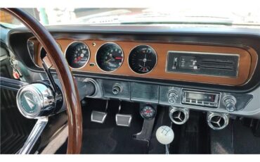 Pontiac-GTO-1965-2-door-coupe-36