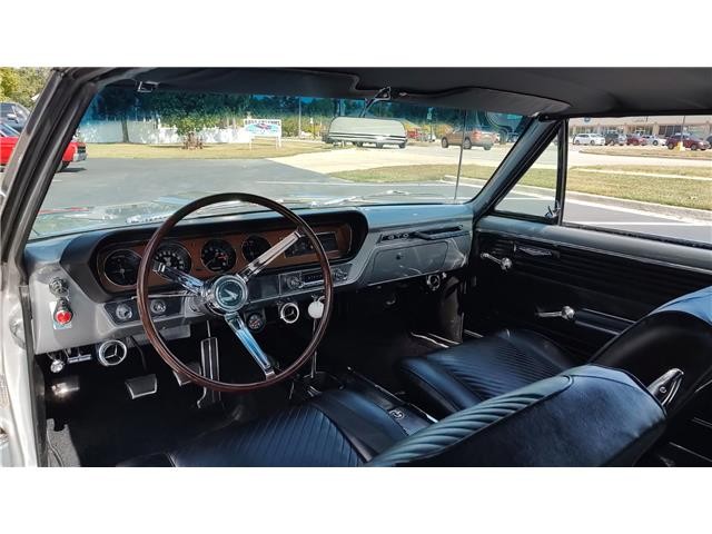 Pontiac-GTO-1965-2-door-coupe-38