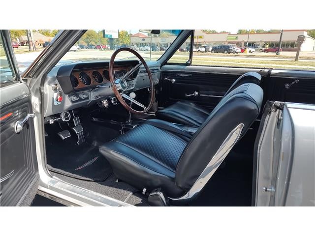 Pontiac-GTO-1965-2-door-coupe-39