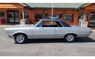 Pontiac-GTO-1965-2-door-coupe-6