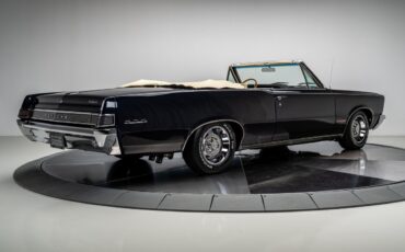 Pontiac-GTO-1965-Convertible-21