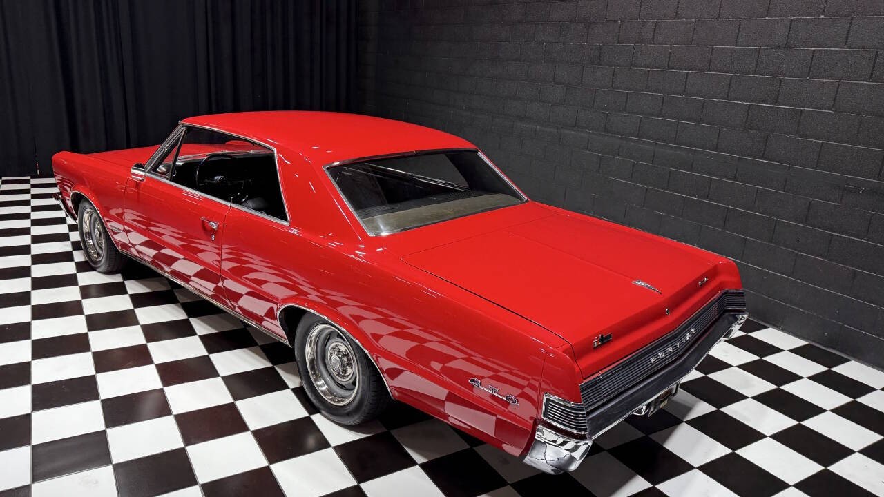 Pontiac-GTO-1965-Coupe-13