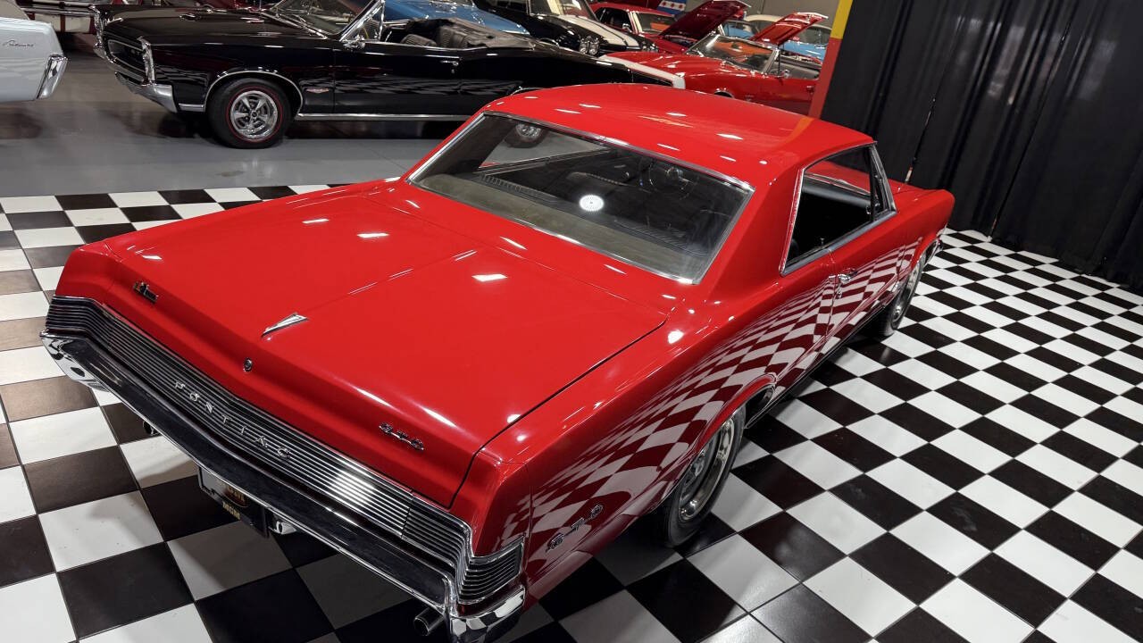 Pontiac-GTO-1965-Coupe-14