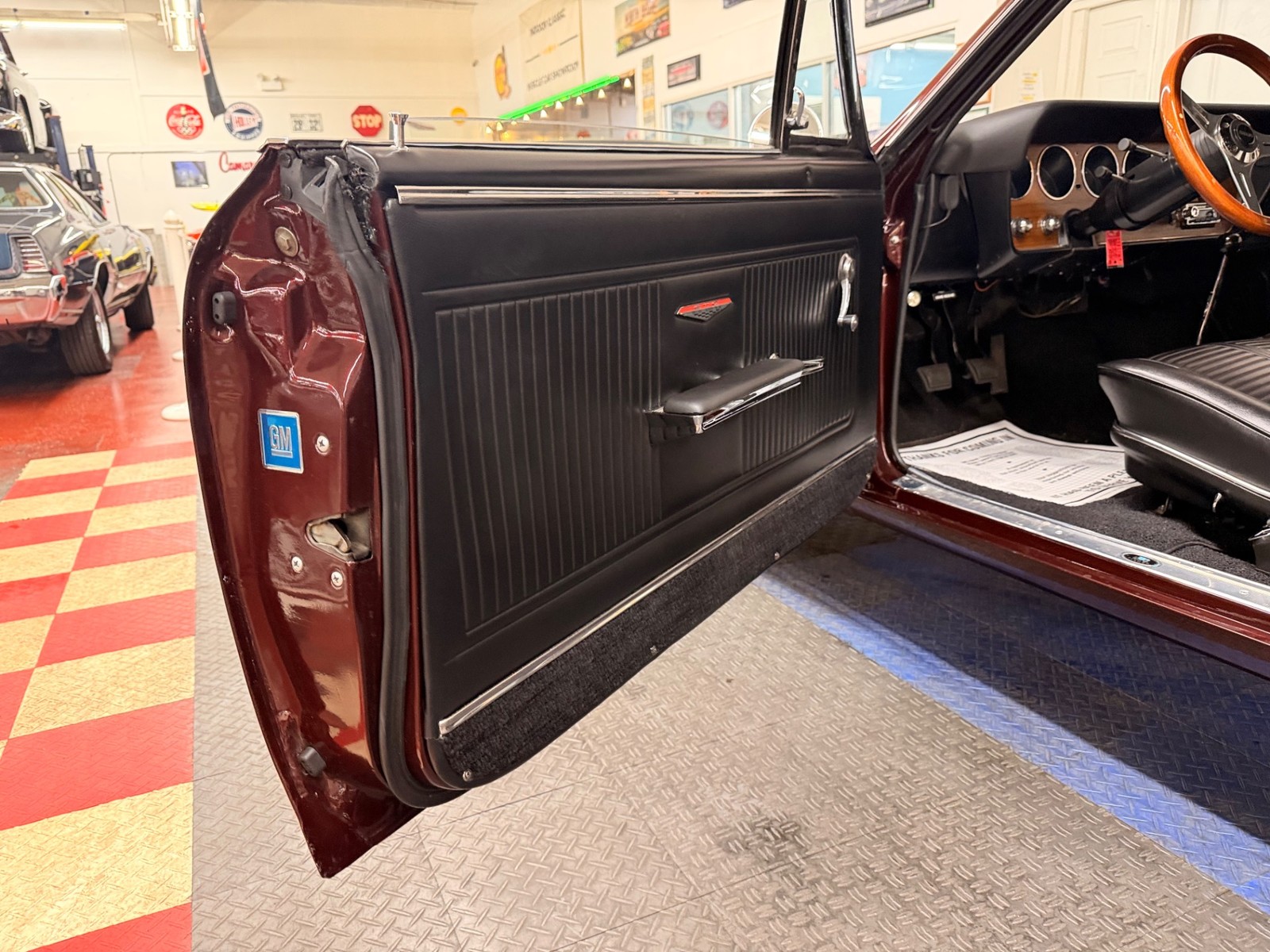 Pontiac-GTO-1966-2-Door-38