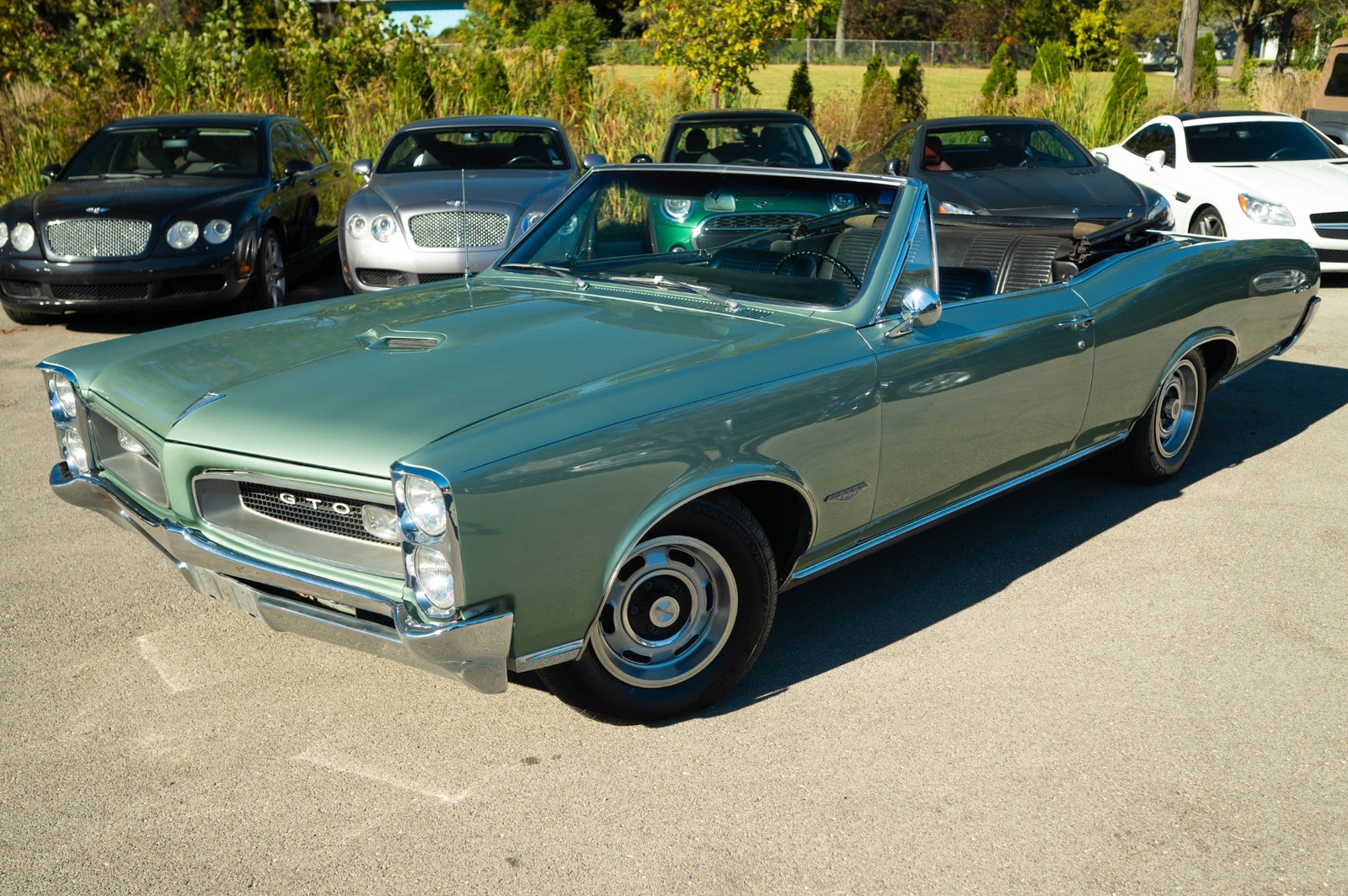 Pontiac-GTO-1966-Convertible-1