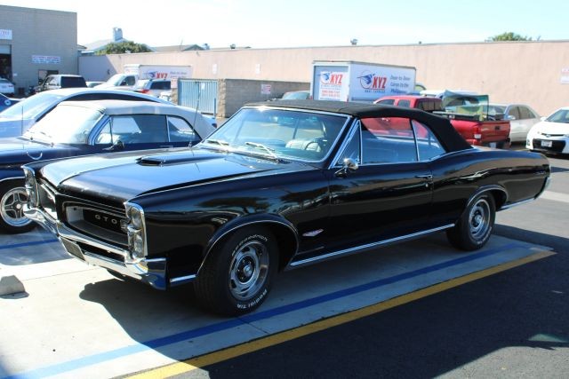 Pontiac-GTO-1966-Convertible-2