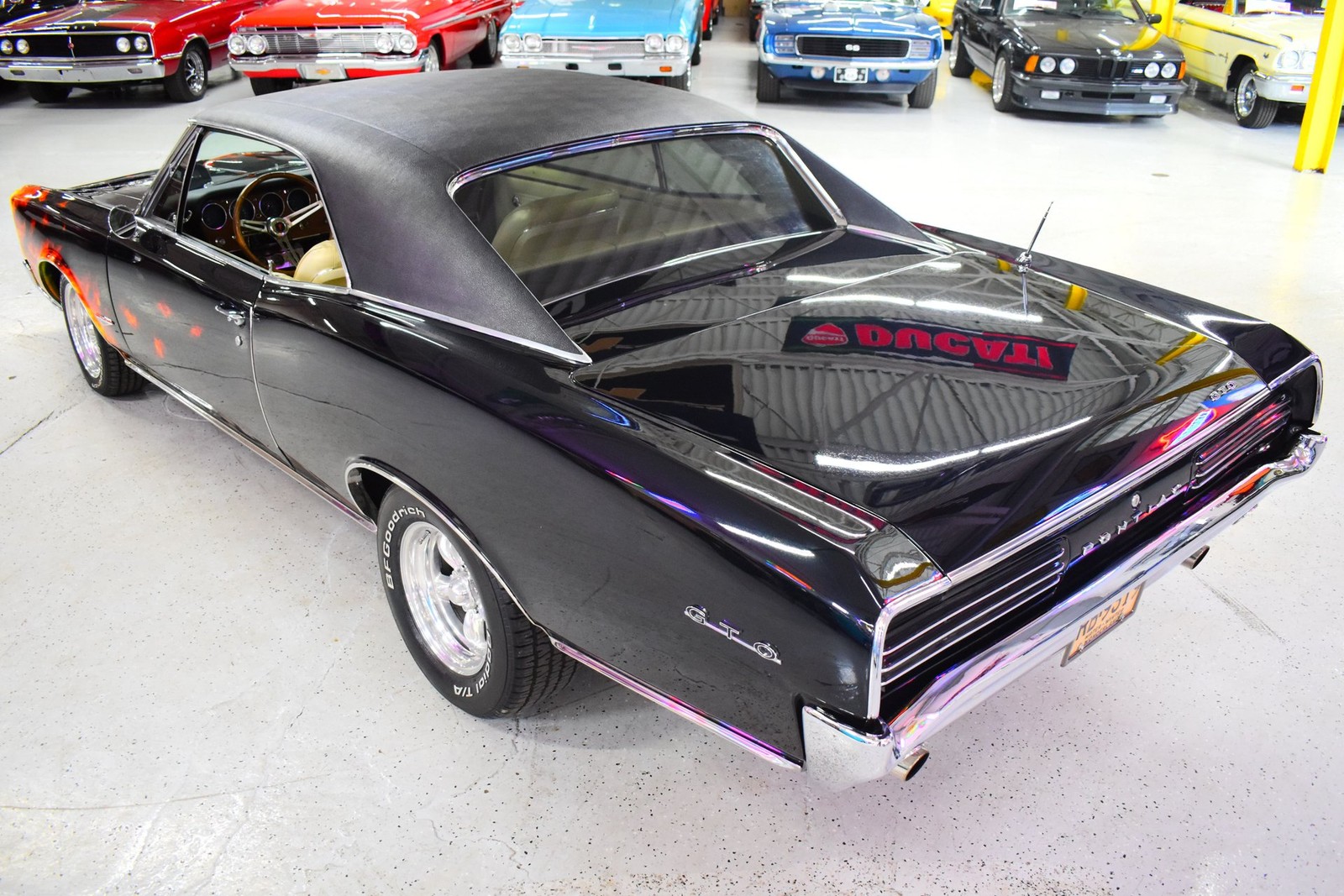 Pontiac-GTO-1966-Coupe-17