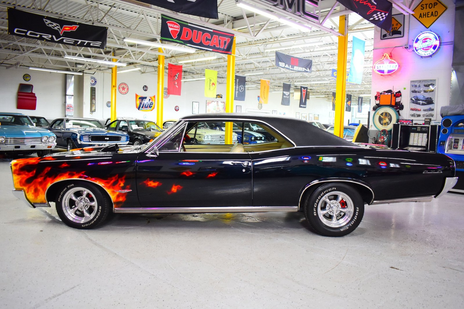 Pontiac-GTO-1966-Coupe-19