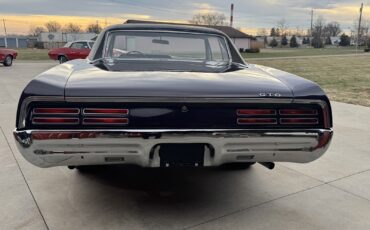 Pontiac-GTO-1967-2-Door-Coupe-2
