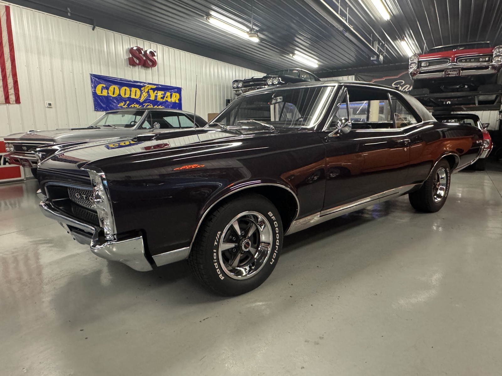 Pontiac-GTO-1967-2-Door-Coupe-22