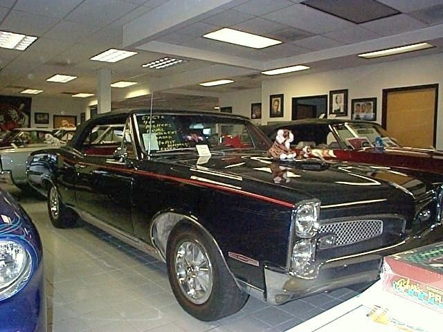 Pontiac-GTO-1967-Convertible-Black-2