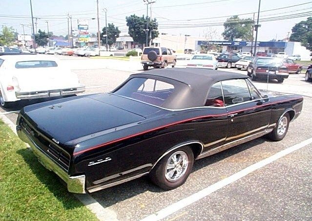 Pontiac-GTO-1967-Convertible-Black-22