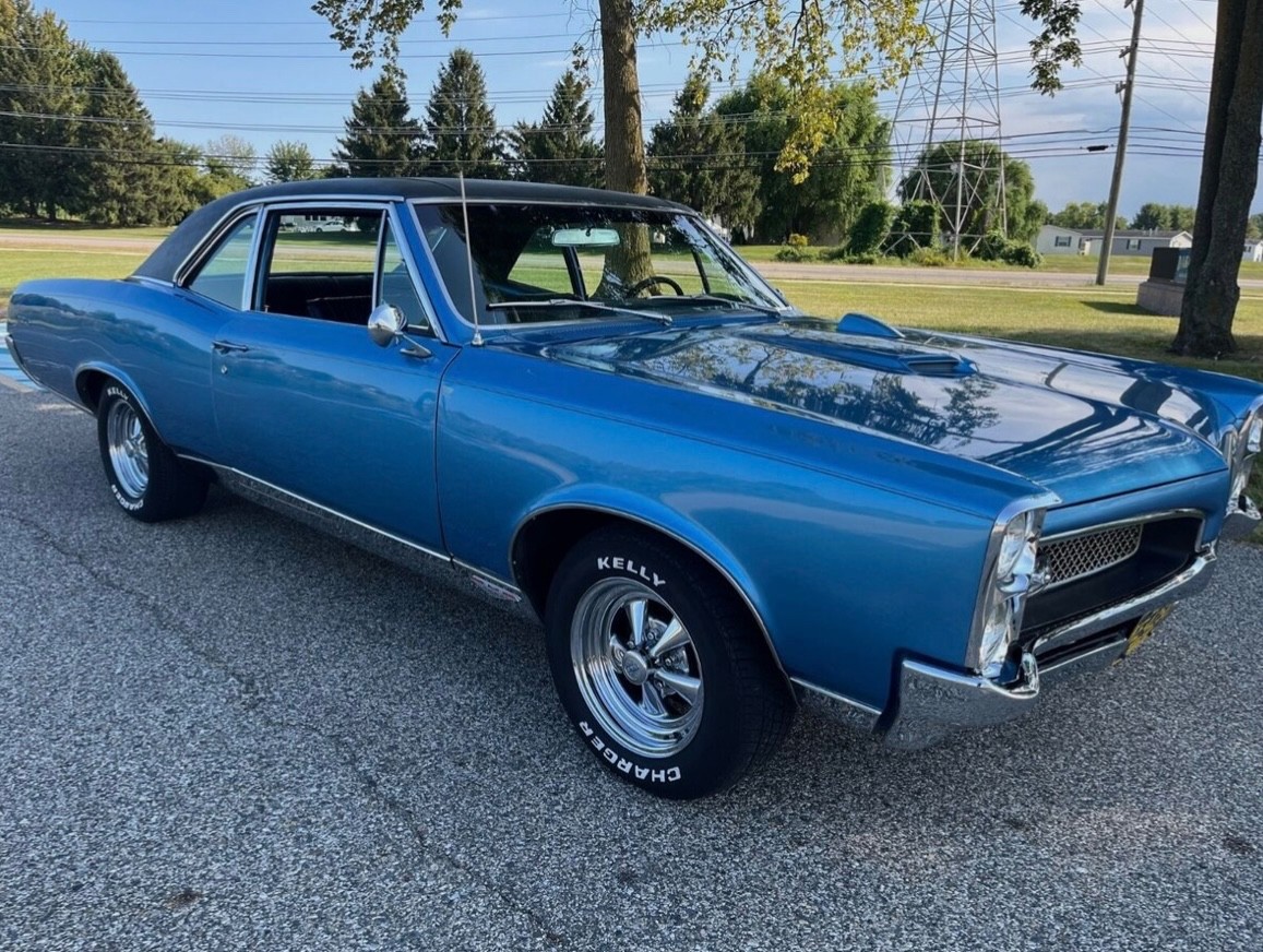 Pontiac-GTO-1967-Coupe-25