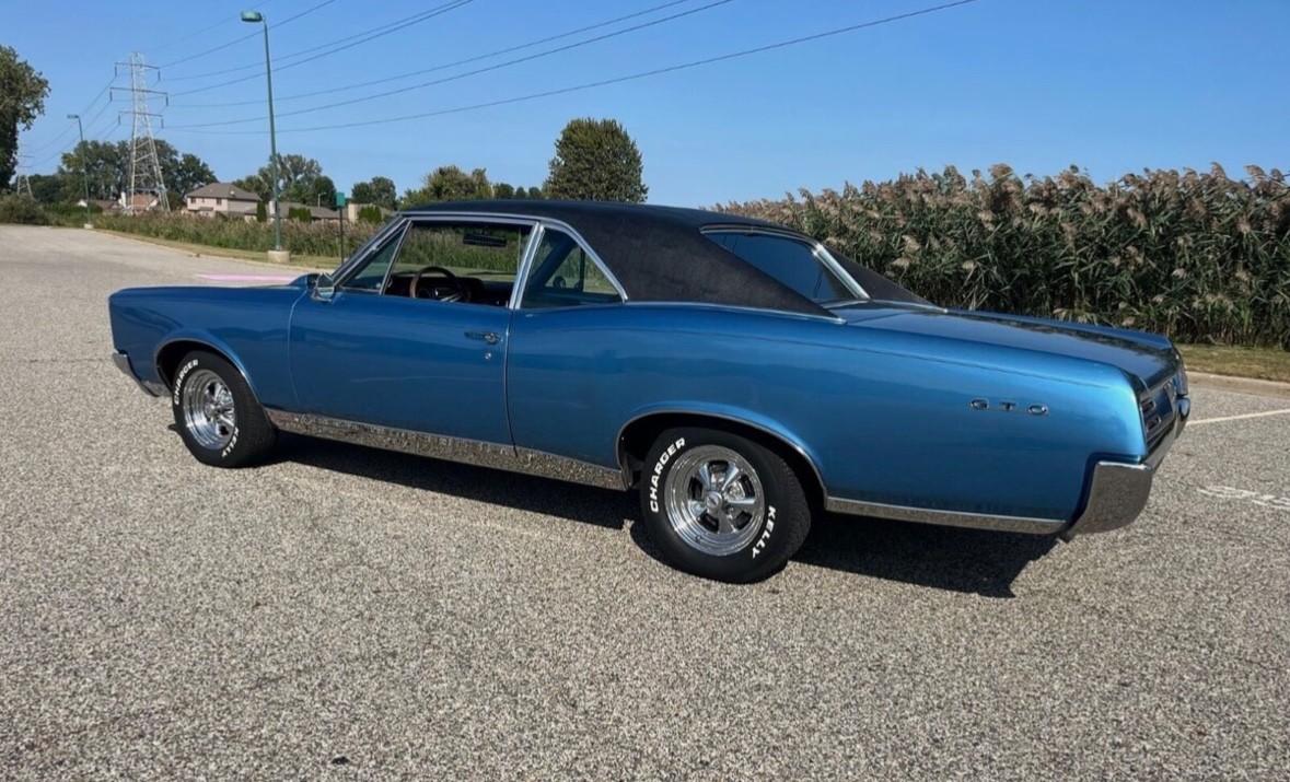 Pontiac-GTO-1967-Coupe-33