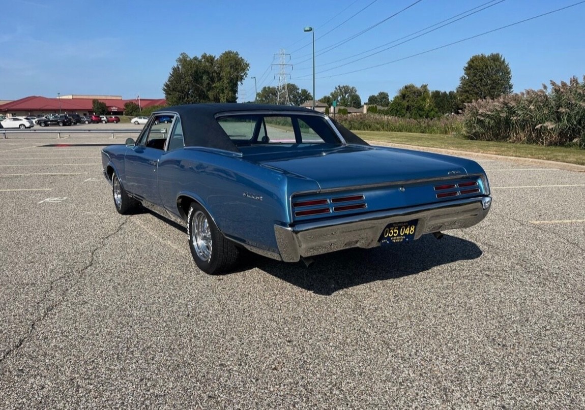 Pontiac-GTO-1967-Coupe-34
