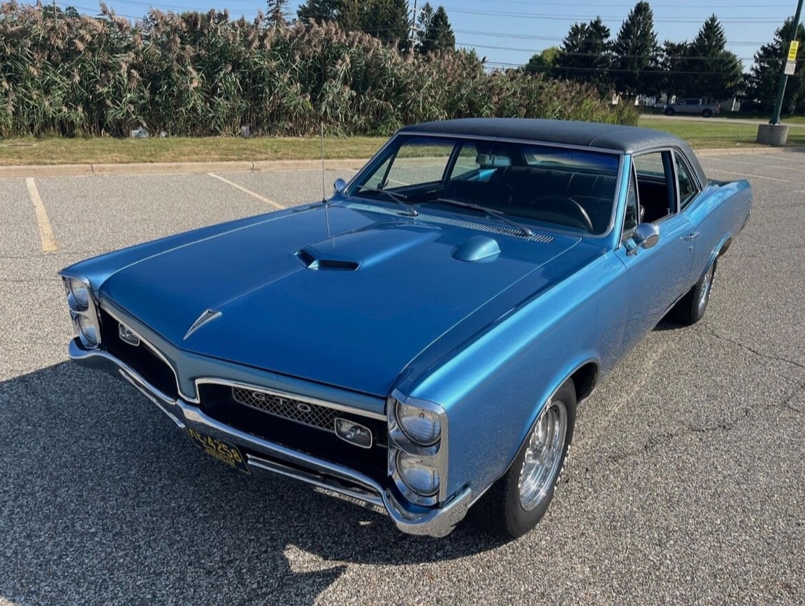Pontiac-GTO-1967-Coupe-35