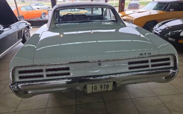Pontiac-GTO-1967-Coupe-4