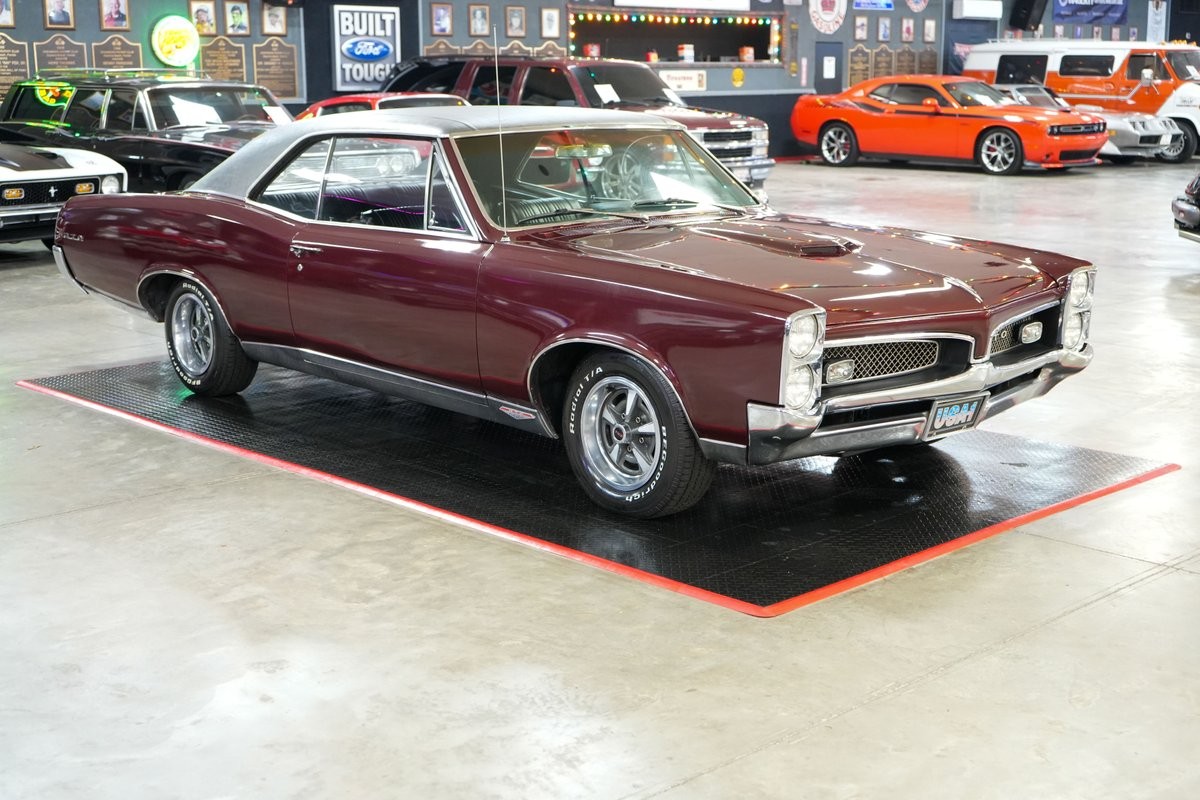 Pontiac-GTO-1967-Coupe-7