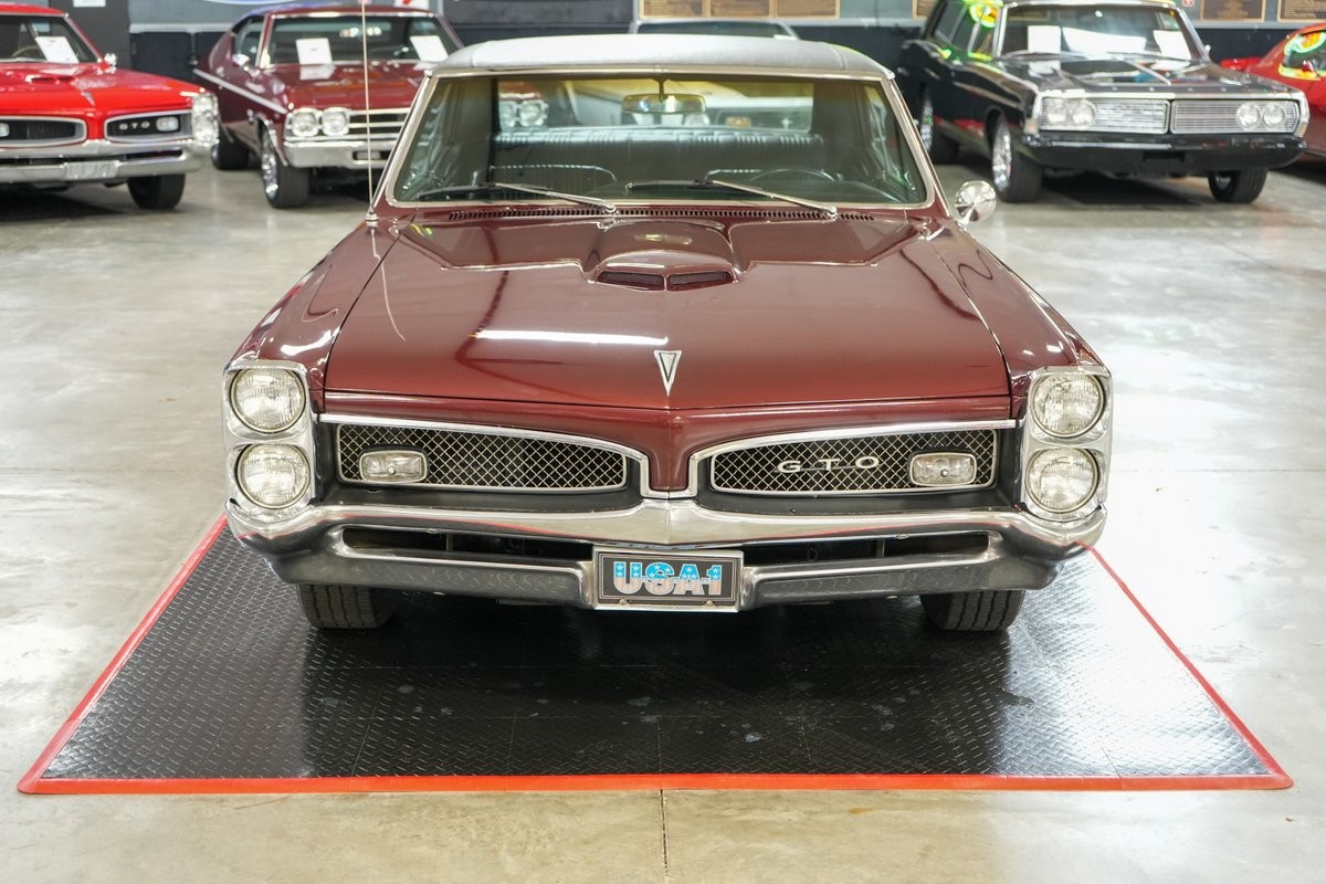 Pontiac-GTO-1967-Coupe-8
