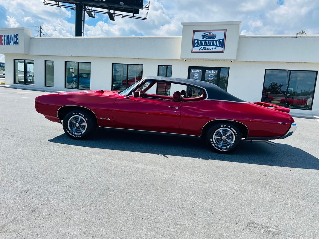 Pontiac-GTO-1969-Coupe-1