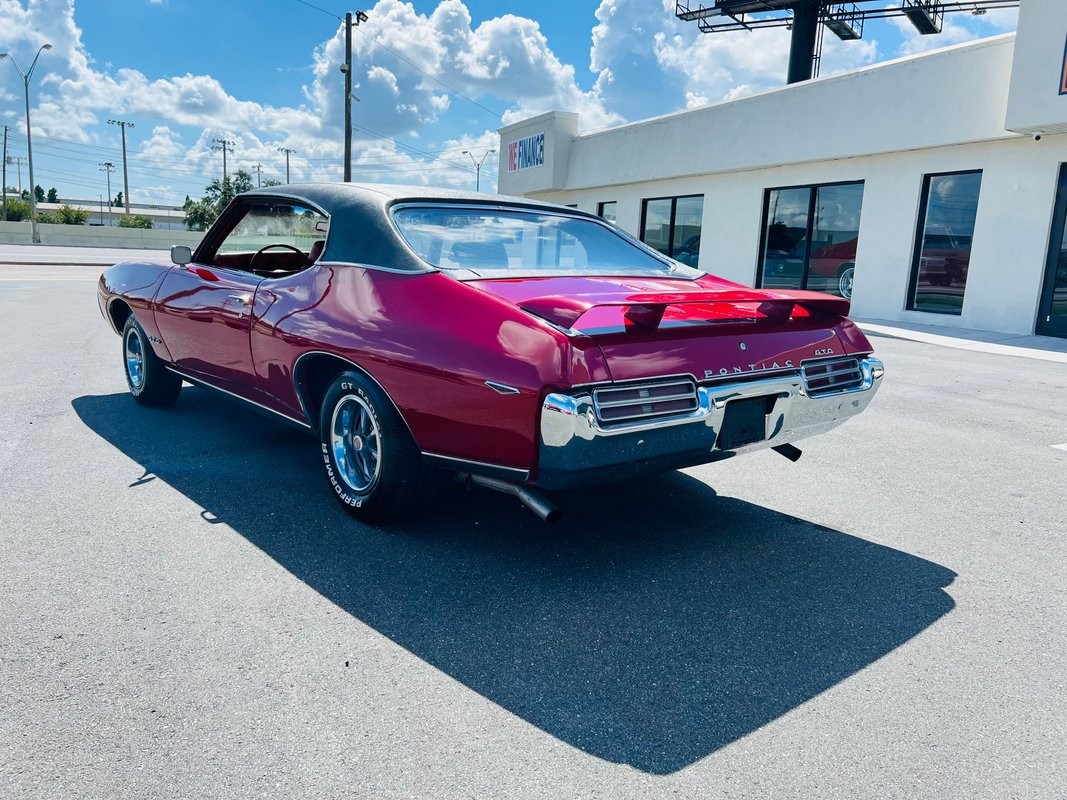Pontiac-GTO-1969-Coupe-2