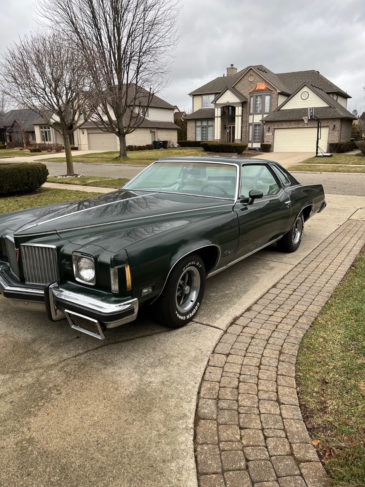 Pontiac-Grand-Prix-1974-Coupe-1