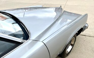 Pontiac-Grand-Prix-1976-Coupe-32