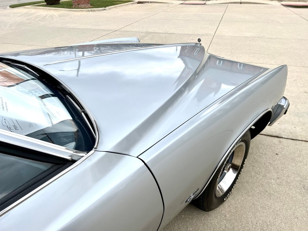 Pontiac-Grand-Prix-1976-Coupe-32