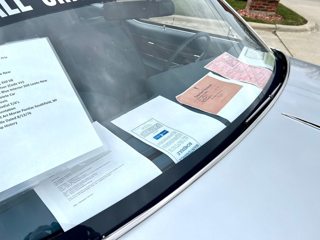 Pontiac-Grand-Prix-1976-Coupe-35