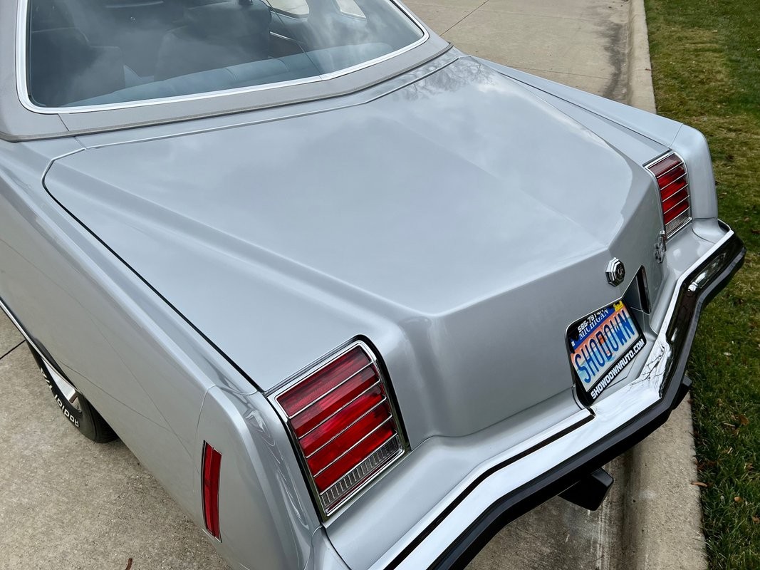 Pontiac-Grand-Prix-1976-Coupe-39