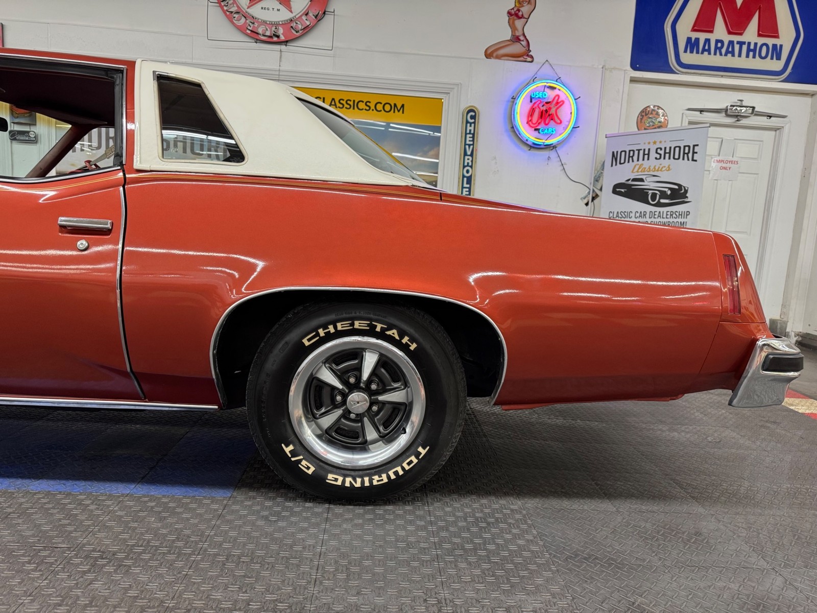 Pontiac-Grand-Prix-1977-2-Door-21