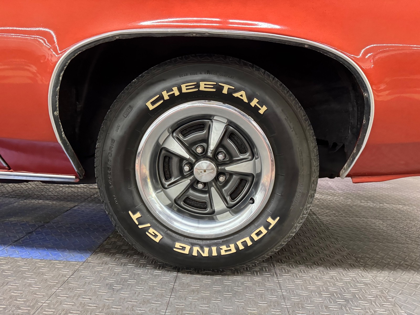 Pontiac-Grand-Prix-1977-2-Door-24