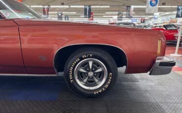 Pontiac-Grand-Prix-1977-2-Door-27