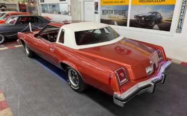 Pontiac-Grand-Prix-1977-2-Door-3