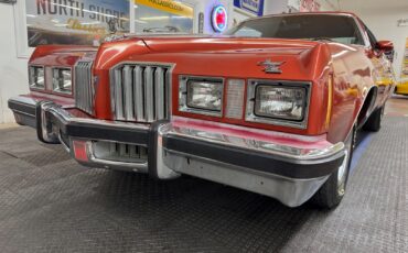 Pontiac-Grand-Prix-1977-2-Door-9