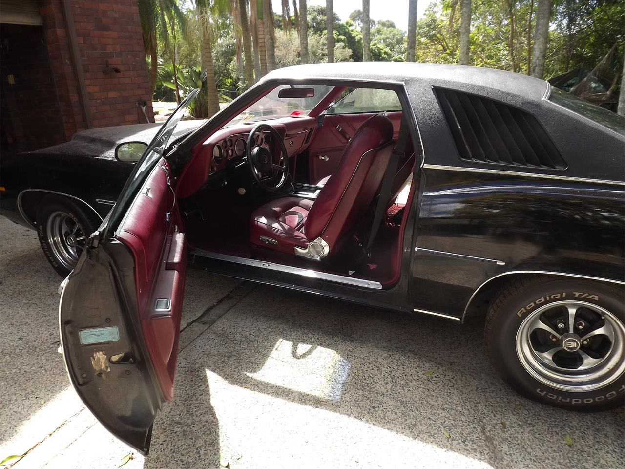 Pontiac-Grand-am-1973-black-red-13