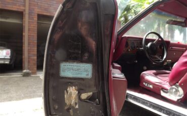 Pontiac-Grand-am-1973-black-red-2