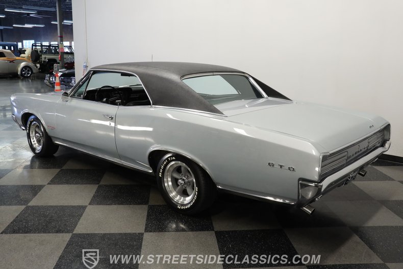 Pontiac-Gto-1966-Silver-Black-15