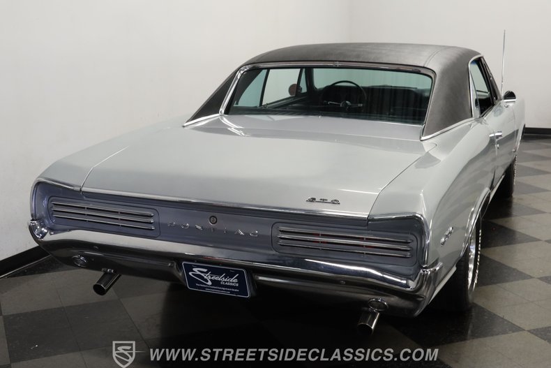 Pontiac-Gto-1966-Silver-Black-18