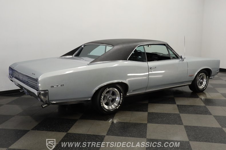 Pontiac-Gto-1966-Silver-Black-20