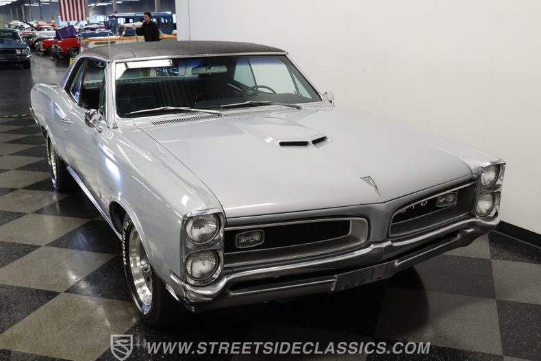 Pontiac-Gto-1966-Silver-Black-22