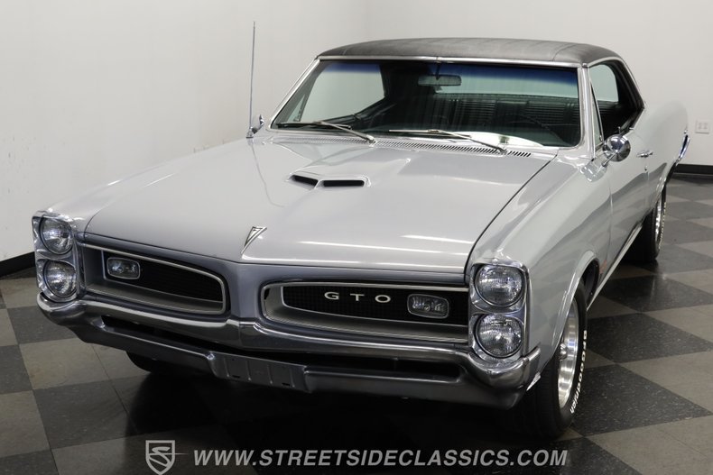 Pontiac-Gto-1966-Silver-Black-24